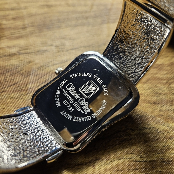 Victoria Wieck Bangle Watch - Picture 10 of 12